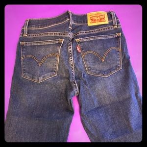 Levis Jeans! Medium wash